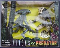 Aliens vs. Predator from Aliens - Large Figures manufactured by Kenner [Front]