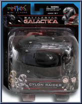 Battle Damaged Cylon Raider (with Cylon Centurion) from Battlestar Galactica - Minimates - Mini-Flyers manufactured by Diamond Select [Front]