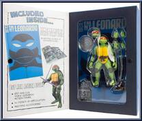 Leonardo (IDW Comic + Action Figure) from Bst Axn - Teenage Mutant Ninja Turtles manufactured by Loyal Subjects [Front]