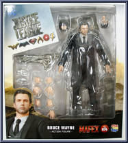 Bruce Wayne (Justice League) from Mafex - DC manufactured by Medicom [Front]