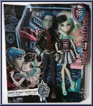Garrott du Roque / Rochelle Goyle from Monster High - Love in Scaris manufactured by Mattel [Front]