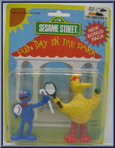 Grover (Cane) / Big Bird (Tennis) from Sesame Street - Fun Day in the Park manufactured by Tara Toy [Front]