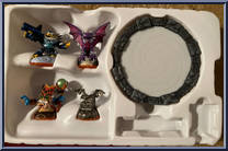 Jet-Vac / Cynder / Double Trouble / Platinum Treasure Chest from Skylanders - Giants - Battlegrounds Mobile Starter Pack manufactured by Activision [Front]