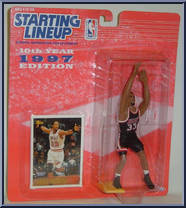 Alonzo Mourning from Starting Lineup - Basketball - 1997 Series manufactured by Kenner [Front]
