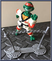 Karate Choppin' Mike from Teenage Mutant Ninja Turtles - Smash 'em Bash 'em Figures manufactured by Playmates [Loose]