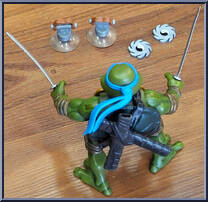 Leonardo from Teenage Mutant Ninja Turtles - Animated - Basic Assortment - 2003 manufactured by Playmates [Loose]