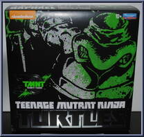 30 Years TMNT - Original Comic Book Raphael (Black & White) from Teenage Mutant Ninja Turtles - Classic Collection - Exclusives manufactured by Playmates [Front]