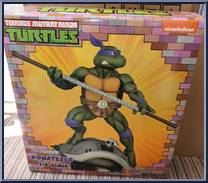 Donatello (Exclusive) from Teenage Mutant Ninja Turtles - 1:4 Scale Statues manufactured by PCS Collectibles [Front]