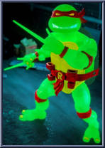 Raphael (Mutagen Ooze Glow) from Teenage Mutant Ninja Turtles - Ultimates! manufactured by Super7 [Loose]