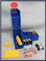 Greasepit (with Gas Station) from Transformers - Micromasters - Micromaster Stations manufactured by Hasbro [Loose]