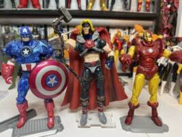 Thor 90s costume (Avengers) Custom Action Figure