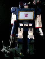 Masterpiece G1 Soundwave (Transformers) Custom Action Figure