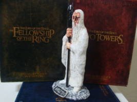 The White Wizard (Figurine)No.4 (Lord of the Rings) Custom Miniature / Figurine [Saruman,left profile]